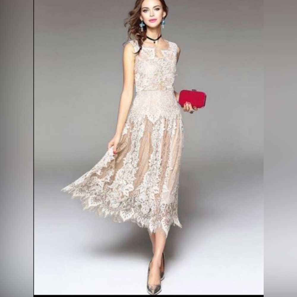 NWT- Beautiful Metisu Apricot Sleeveless Eyelash Edge Lace Dress